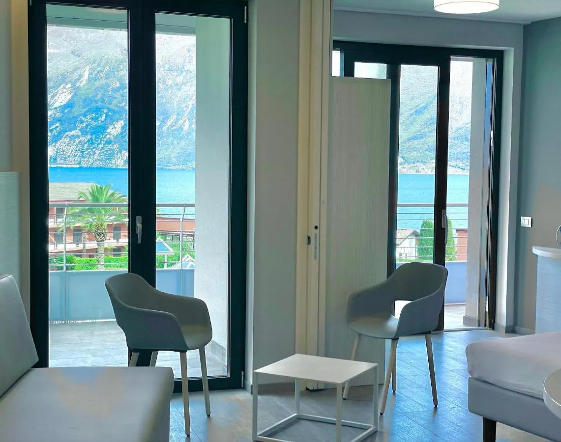 Hotel La Fiorita 리몬네술가르다