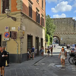 Charming House In San Niccolo Florencia