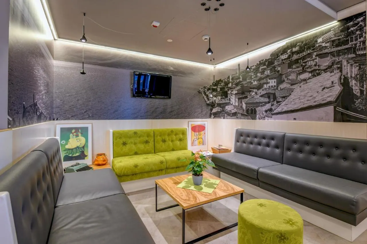 לימונה סול גרדה Hotel La Fiorita